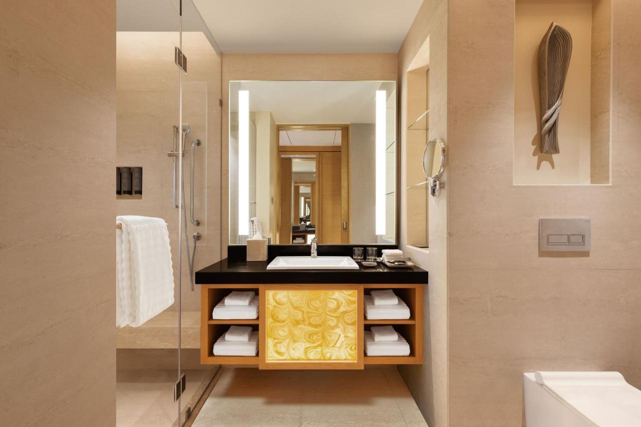 Courtyard By Marriott Shillong Ξενοδοχείο Εξωτερικό φωτογραφία